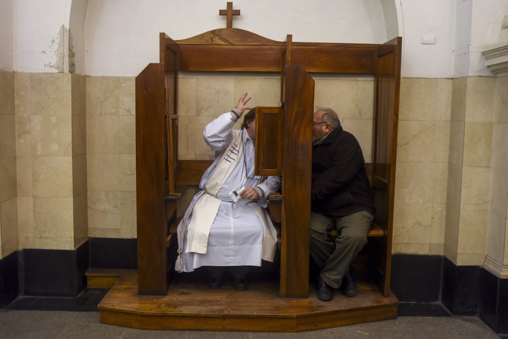 Priests must violate Seal of Confessional, inquiry told - Catholic Herald.